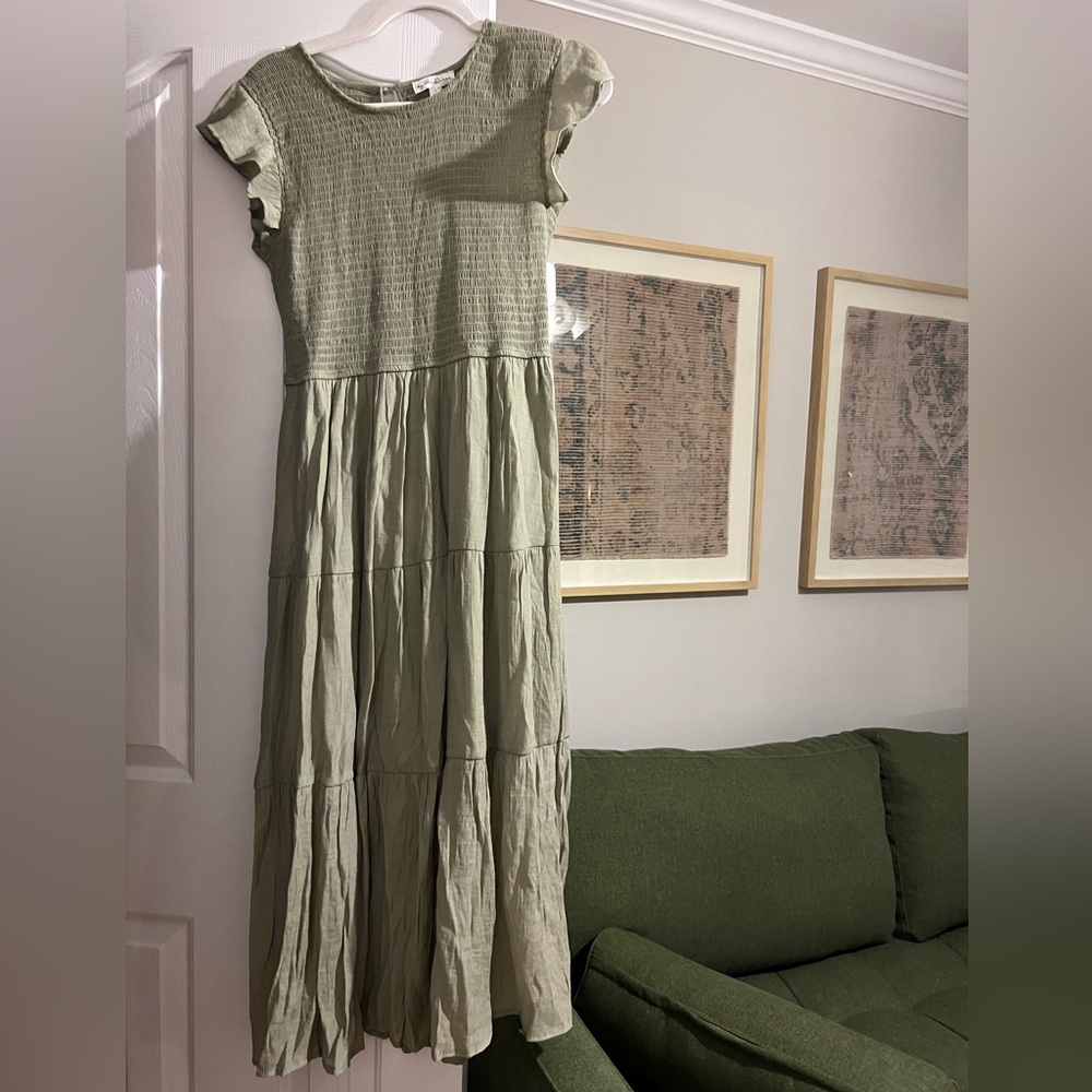 Green midi ruffle dress